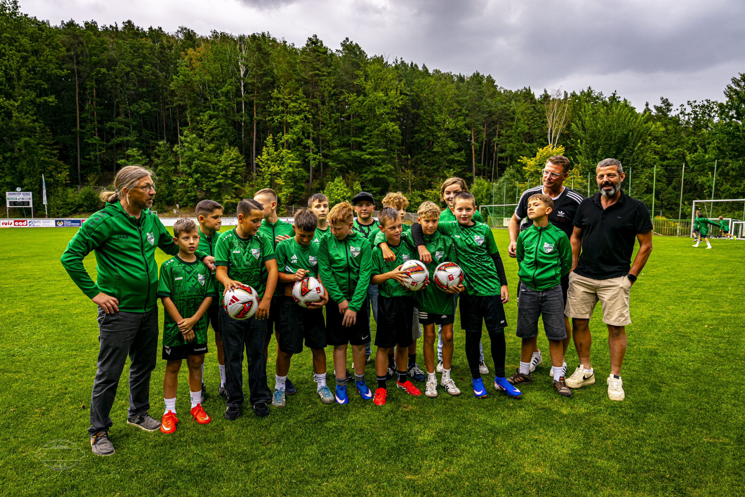 D-Junioren freuen sich über neuen Ballsatz